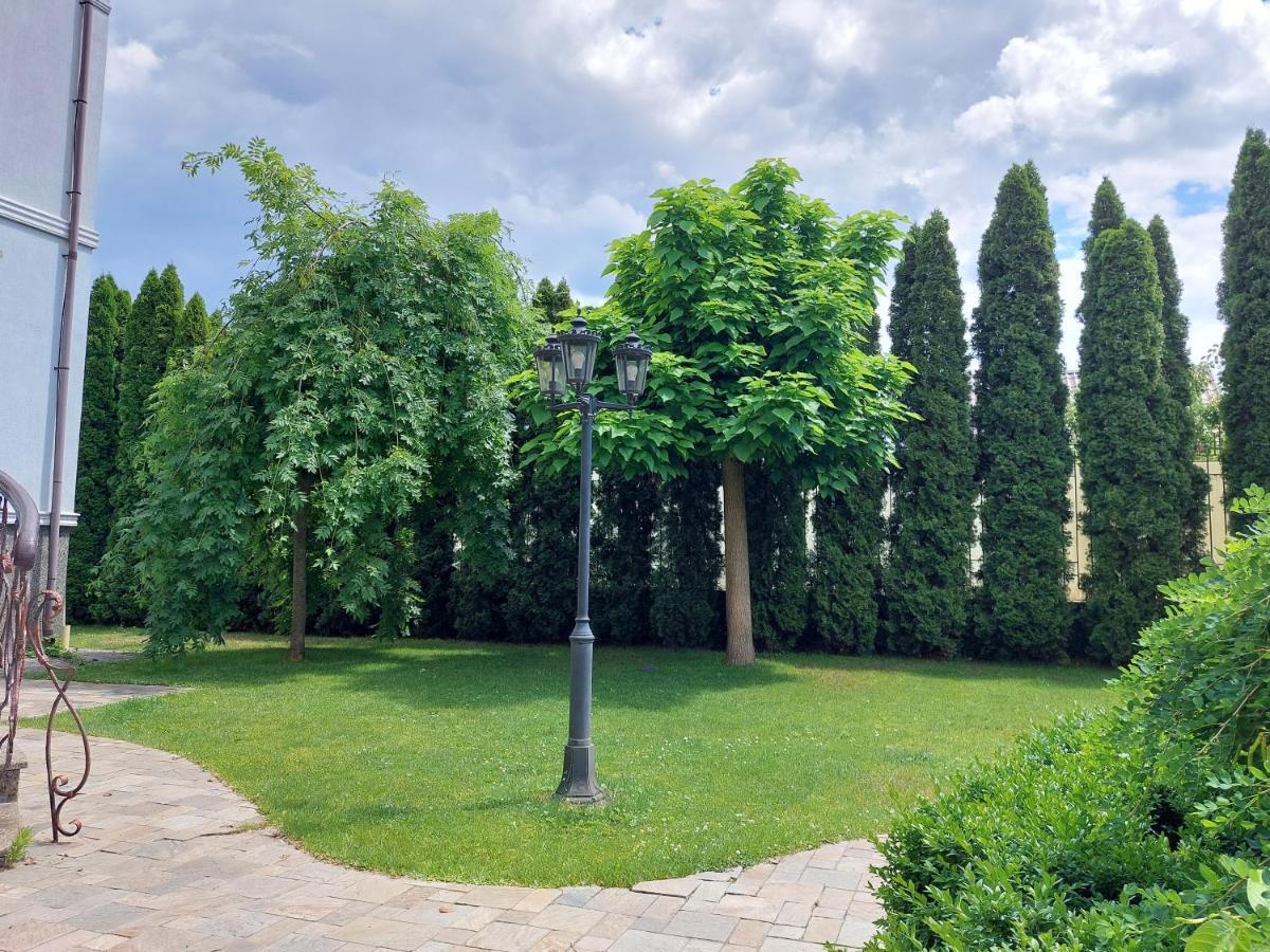 Отель Bortnichi House Киев Экстерьер фото