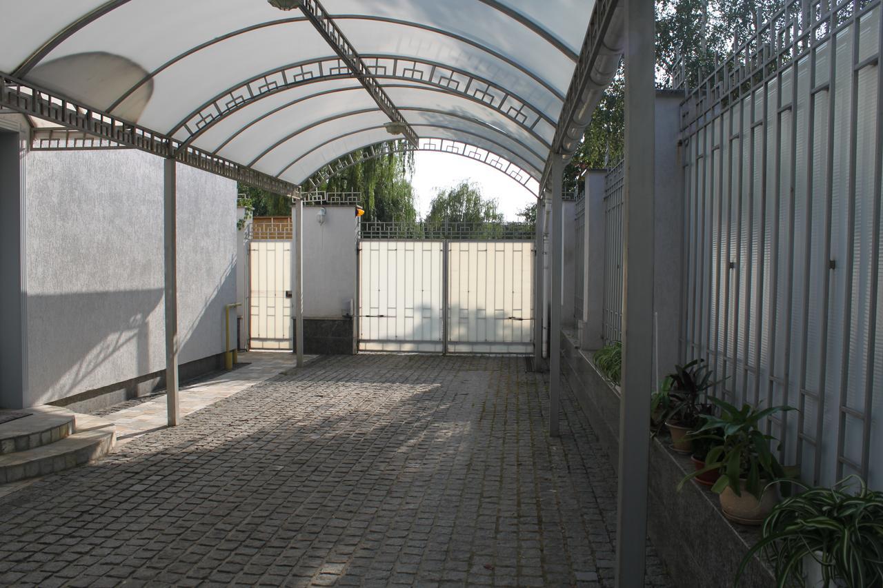 Отель Bortnichi House Киев Экстерьер фото
